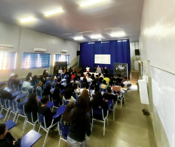 22 visita na escola.jpg