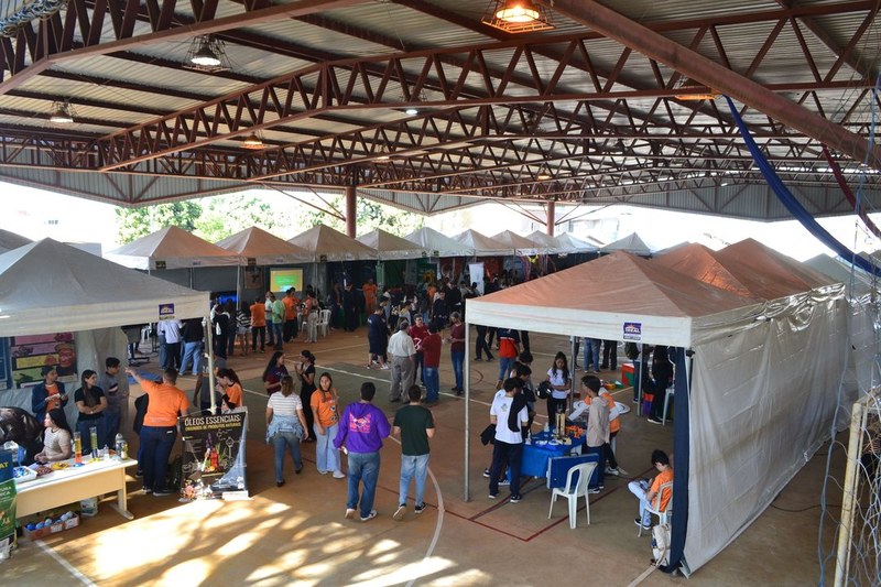 Mostra UFCAT: universidade abre as portas para estudantes do ensino médio da região