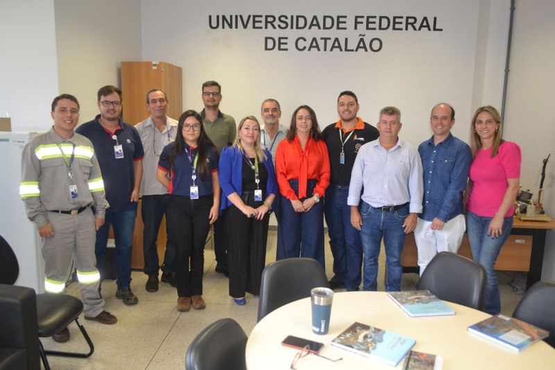 Parceria entre UFCAT e mineradora deve investir na recuperação de áreas de nascentes