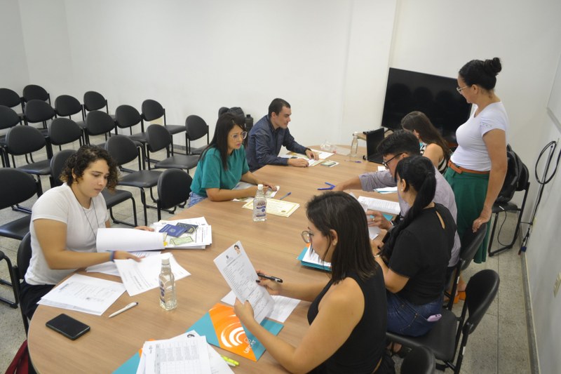 Progep dá posse aos servidores aprovados no último concurso público para técnico-administrativos